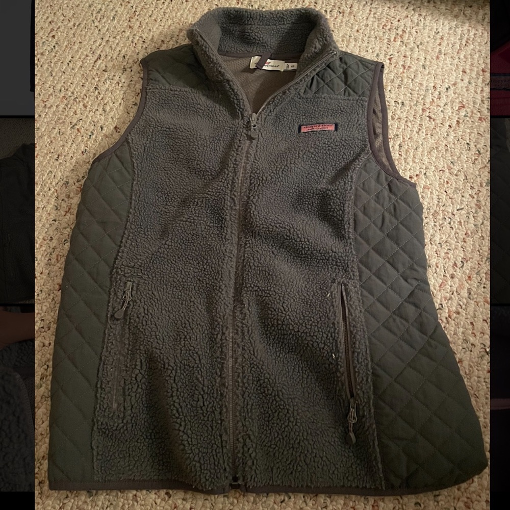 Vineyard Vines Sherpa and Quilted Vest - Picture 1 of 3